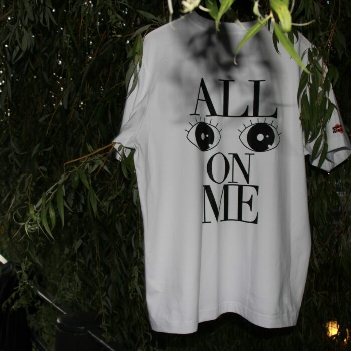 ALL EYES ON ME