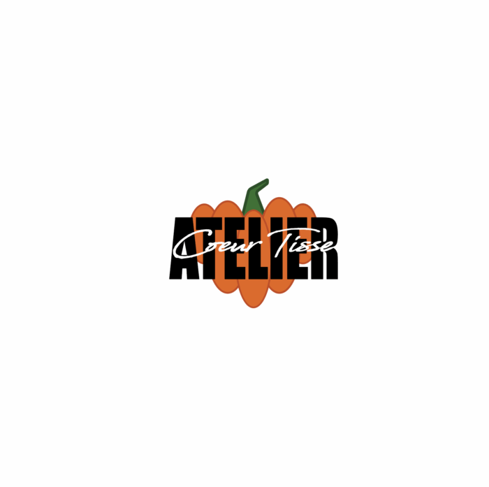 <link href="https://fonts.googleapis.com/css2?family=Creepster&display=swap" rel="stylesheet">  <h2 style="font-size:28px; font-weight:normal;">   <span style="font-family: 'Creepster', cursive; color:#FF8C00; font-size:35px;">     ATELIER COEUR TISSE    </span>   <span style="font-family: 'Creepster', cursive; color:#FF8C00; font-size:35px;">     PUMKINS   </span>   <span style="font-family: Arial, sans-serif; color:#FF8C00; font-size:28px;">      – Edition spéciale Halloween   </span> </h2> – Image 2